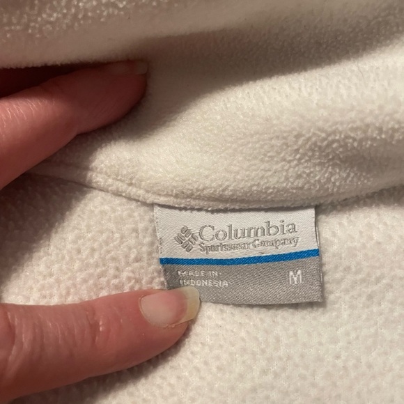 Columbia women’s zip up fleece white size medium. - Picture 4 of 4